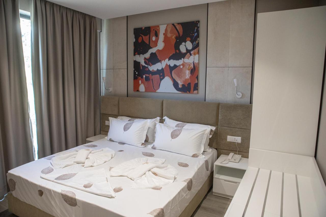 Hotel Qeparo Extérieur photo