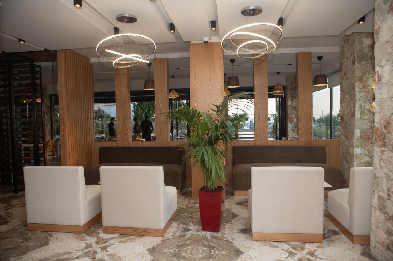Hotel Qeparo Extérieur photo