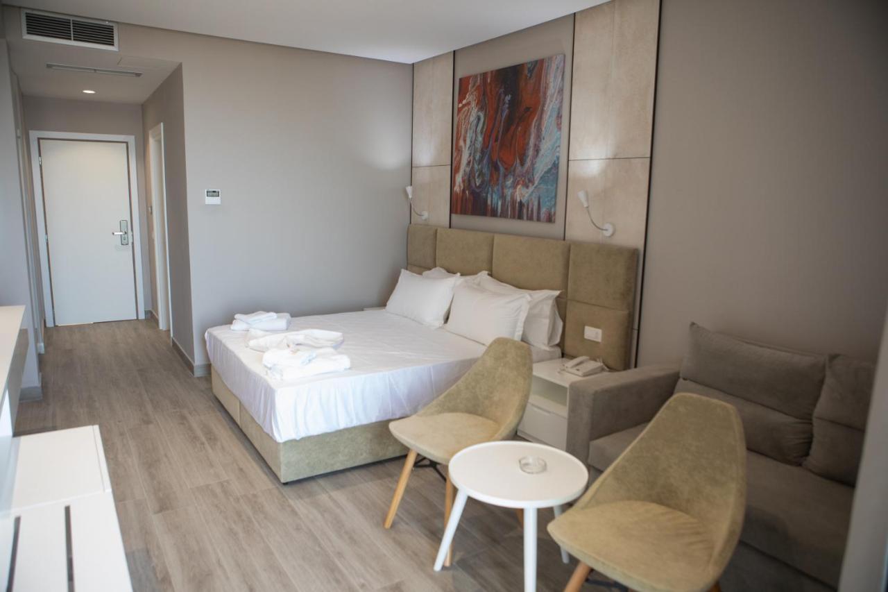 Hotel Qeparo Extérieur photo