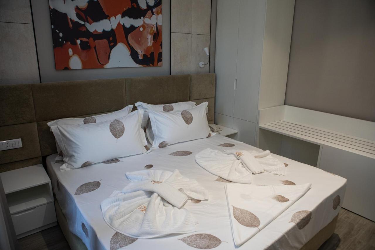 Hotel Qeparo Extérieur photo
