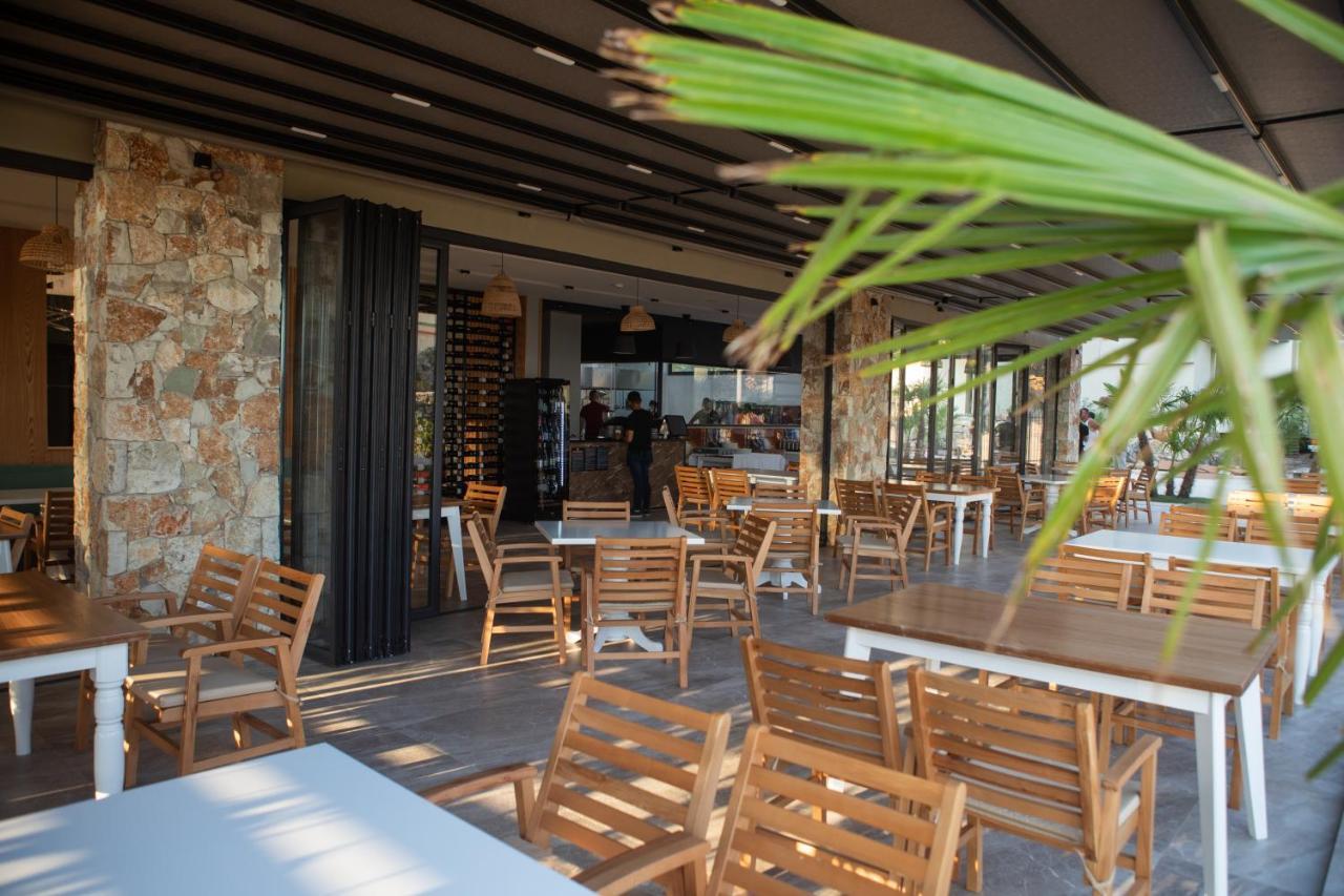 Hotel Qeparo Extérieur photo