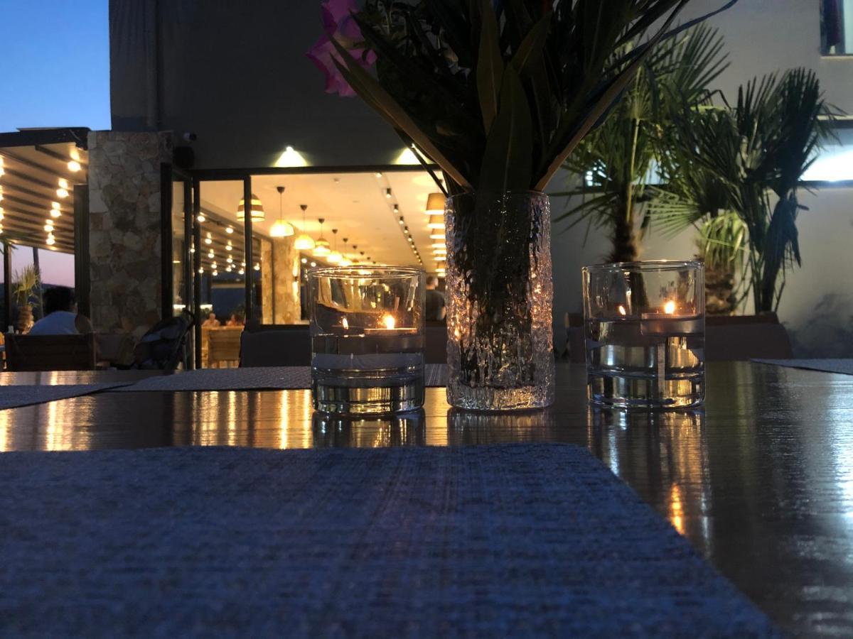 Hotel Qeparo Extérieur photo